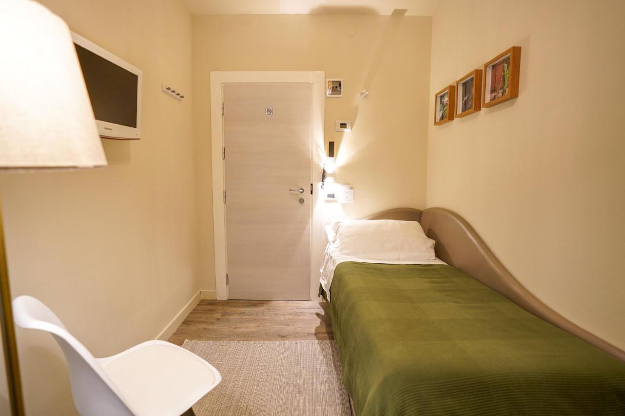 Holiday Thea & Residence Gabicce Mare Exterior foto